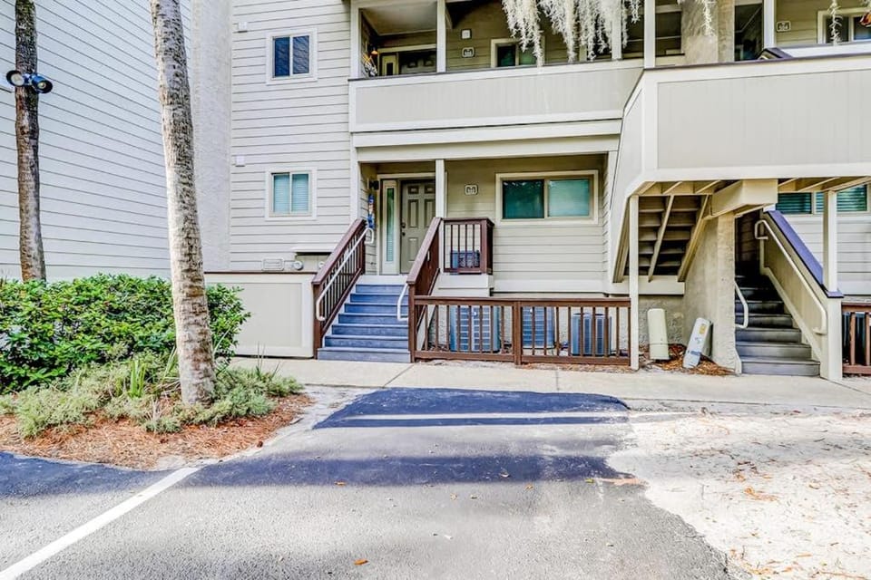 Tanglewood 502 House in South Forest Beach