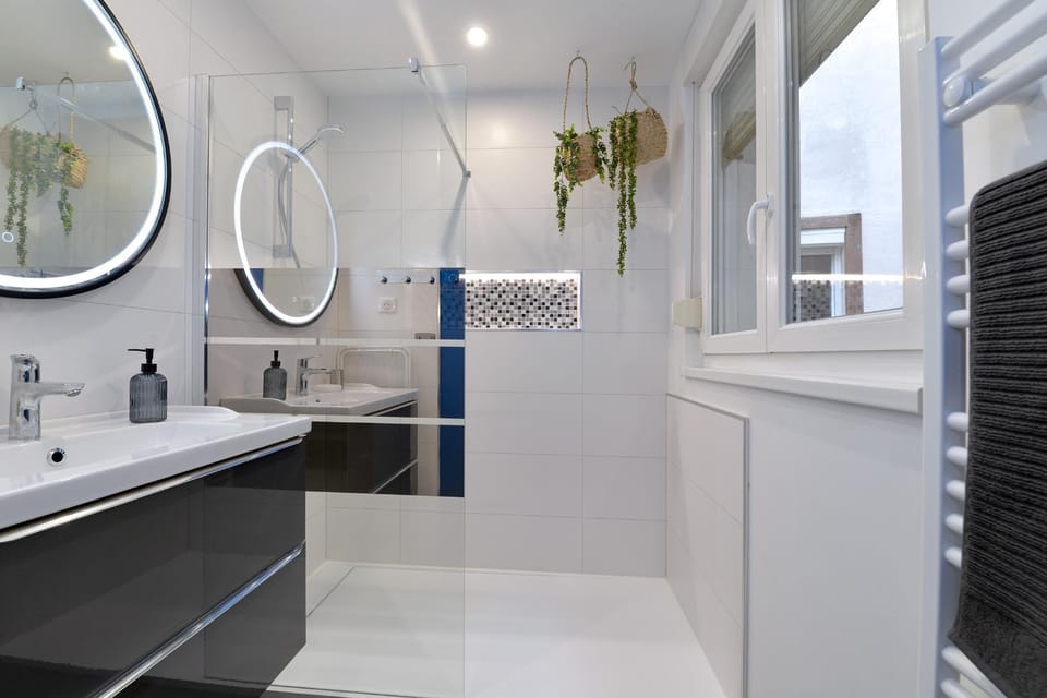 Shower, Bathroom