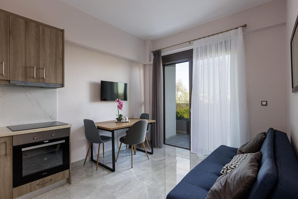 TV and multimedia, View (from property/room), Balcony/Terrace, Living room, Seating area, Dining area, kitchen