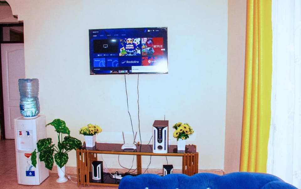Communal lounge/ TV room, TV and multimedia, Evening entertainment