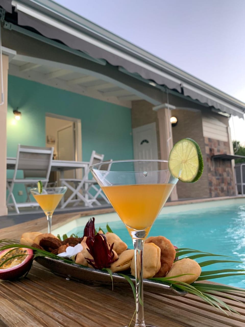 Food and drinks, Food, Pool view, Swimming pool