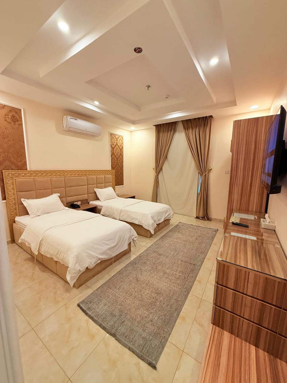 TV and multimedia, Photo of the whole room, towels, air conditioner