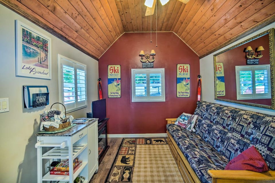 Running Springs Cabin with Deck and Forest Views Cabin in Running Springs