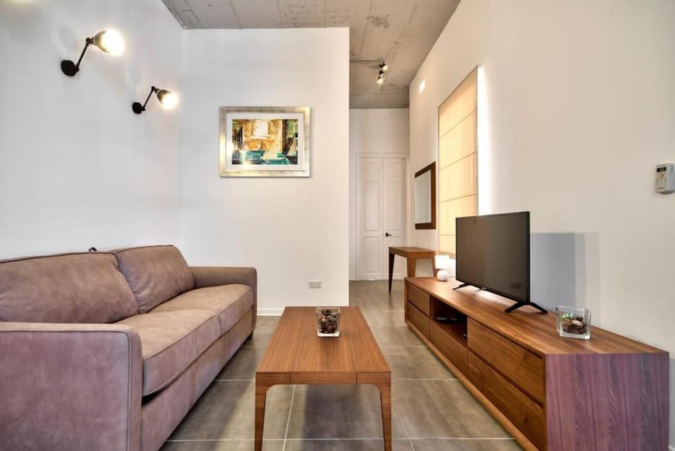 Harbour Gem Sea View 5 by VallettaStay Apartment in Valletta
