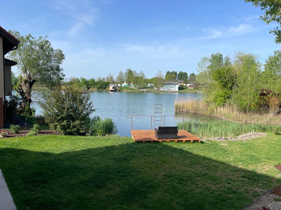 Garden, Lake view