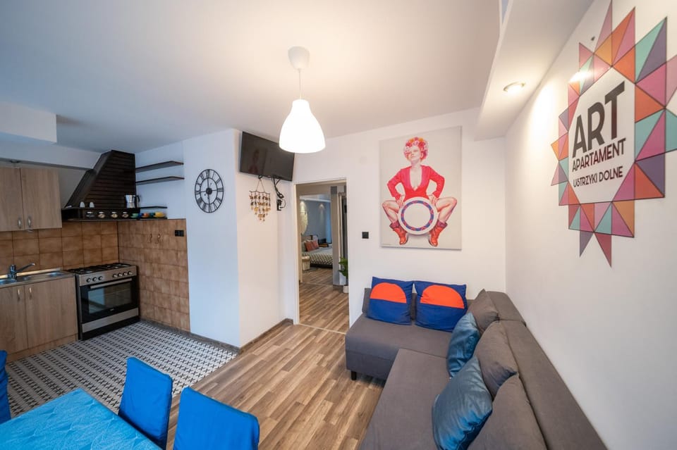 Communal lounge/ TV room, TV and multimedia, Kitchen or kitchenette, Seating area, pet friendly, stove