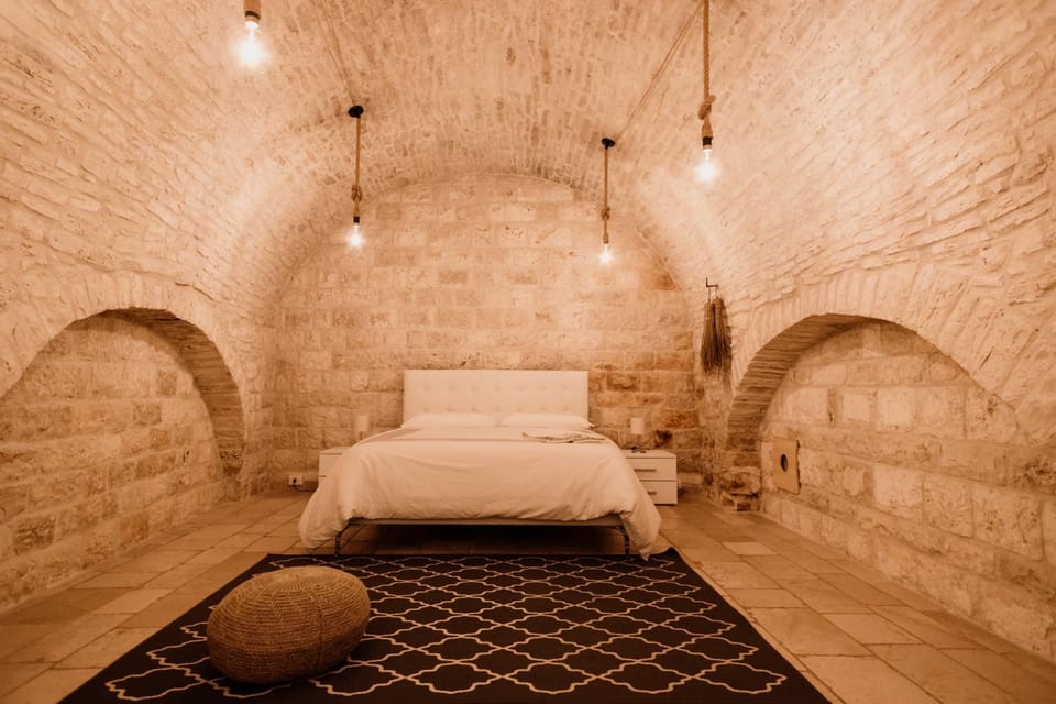 Bed, Photo of the whole room, Bedroom, towels, towels, air conditioner, air conditioner