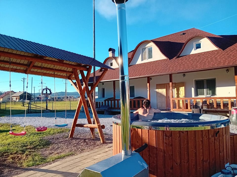 Day, Hot Tub, Pool view