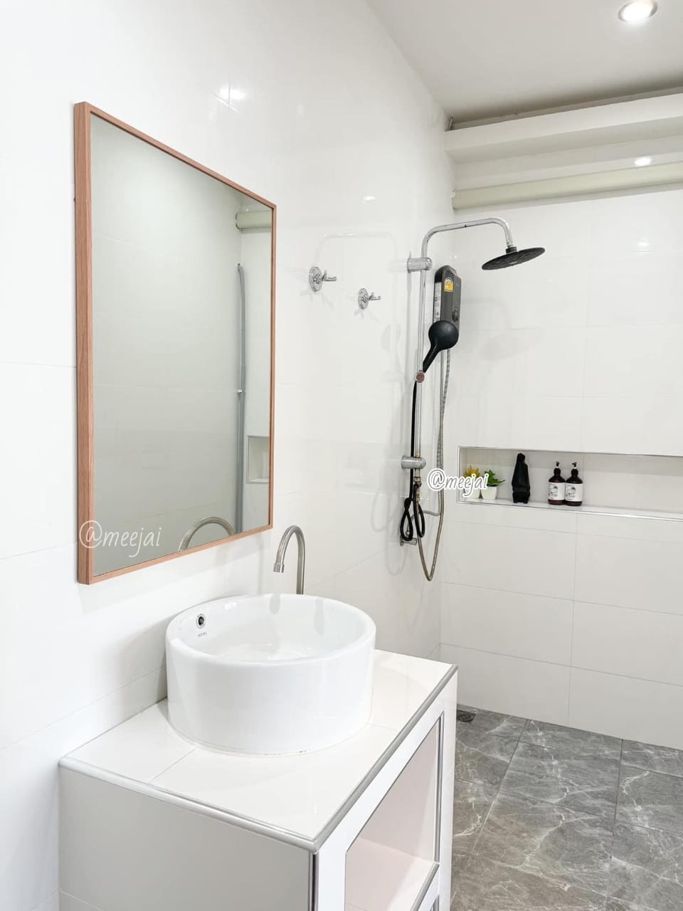 Shower, Bathroom