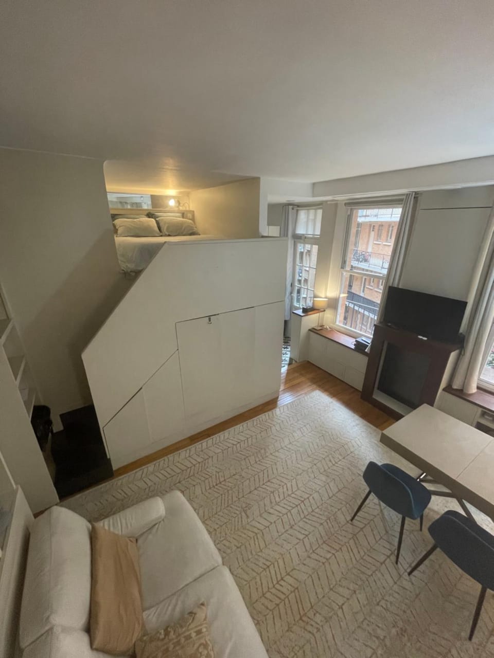 Élégant studio avec mezzanine 3e porte des Ternes Apartment in Paris