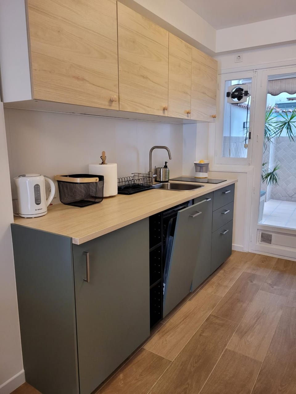 Coffee/tea facilities, Kitchen or kitchenette, dishwasher, pet friendly, stove, toaster