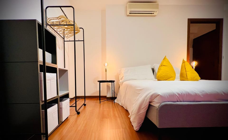 Bed, Photo of the whole room, Bedroom, wardrobe, air conditioner