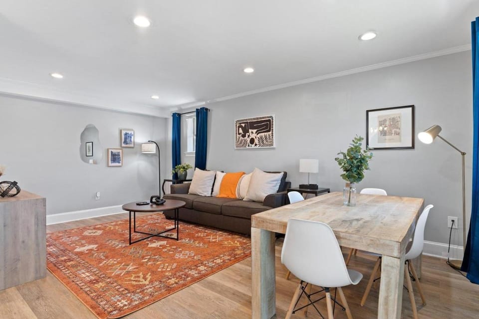 Pet-friendly condo w balcony & private entry House in New Orleans