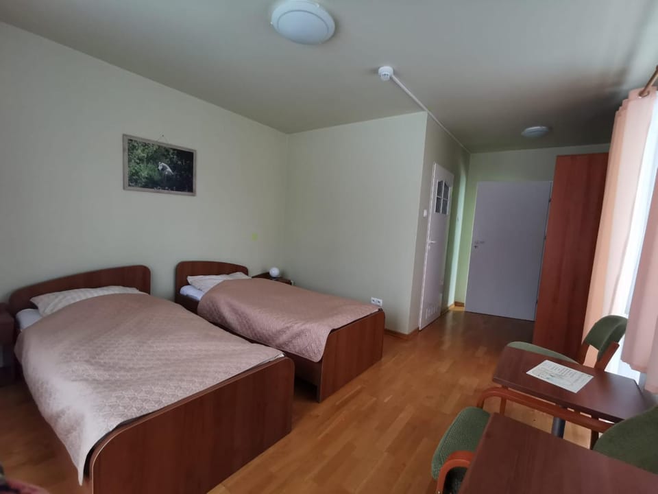 Bed, Other, Other, Other, Photo of the whole room, Seating area, Bedroom