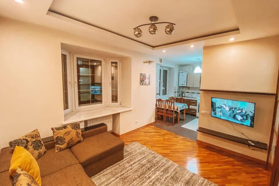 TV and multimedia, Living room, Dining area