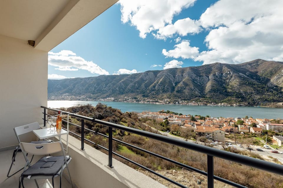 View (from property/room), Balcony/Terrace, Balcony/Terrace, Mountain view, Sea view