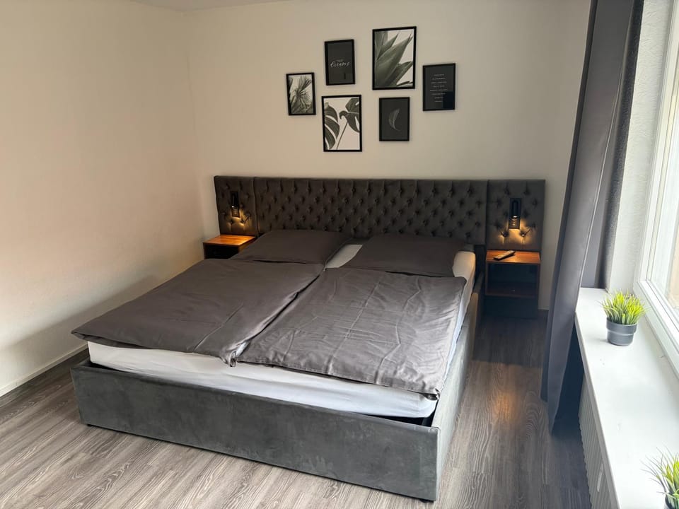 Bed, Bedroom