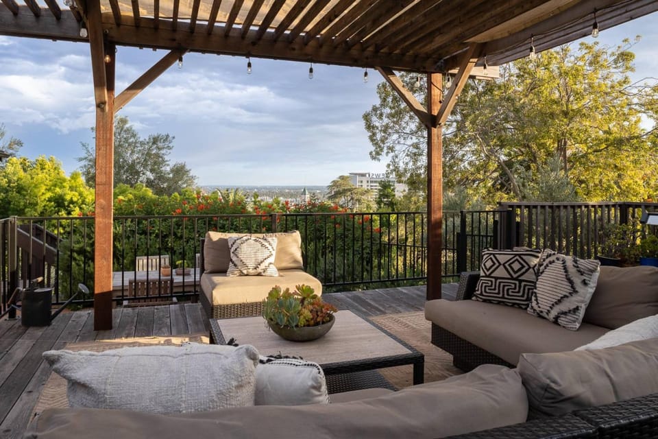 Hollywood Hideaway House in Hollywood