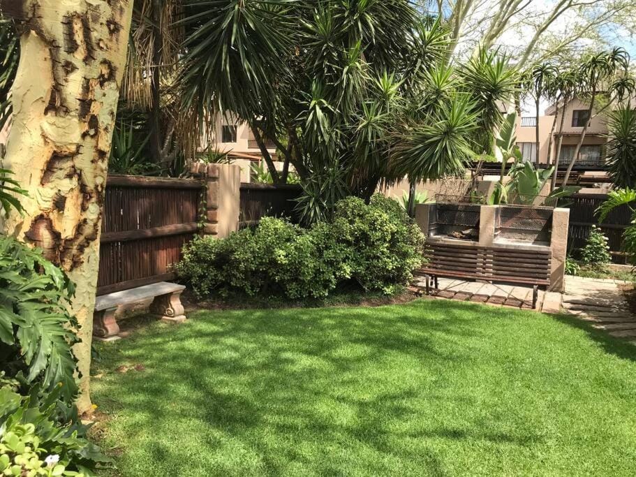 Perfectly located beauty in secure Estate Apartment in Sandton