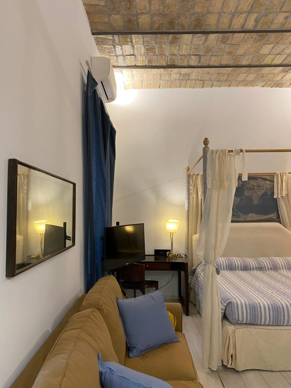 Paola Colosseum III Apartment in Rome