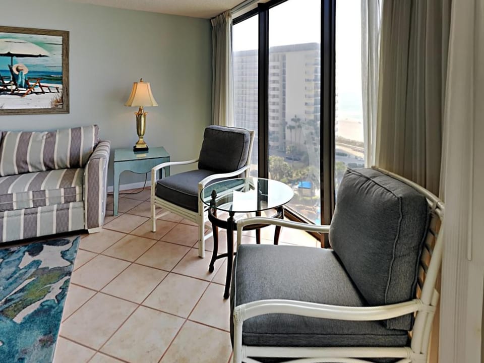 View (from property/room), Living room, Seating area, City view, Sea view, furniture
