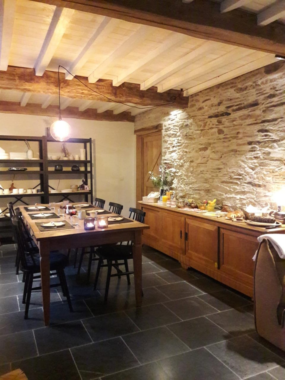 Communal lounge/ TV room, Food and drinks, Food, Breakfast, Buffet breakfast