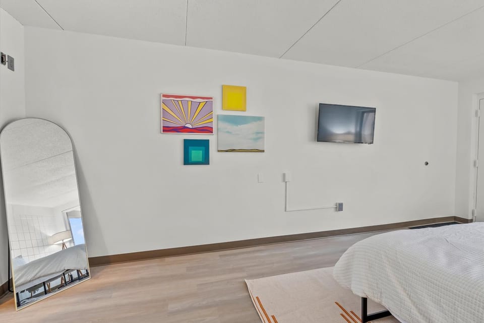 The Lindell Motor Lodge Apartment in Cedar Falls