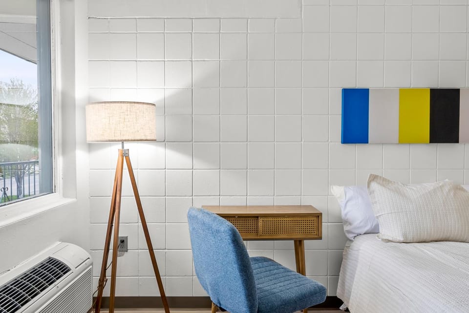 The Lindell Motor Lodge Apartment in Cedar Falls