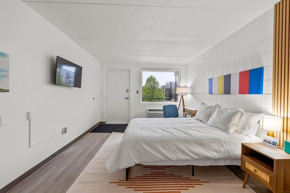 The Lindell Motor Lodge Apartment in Cedar Falls