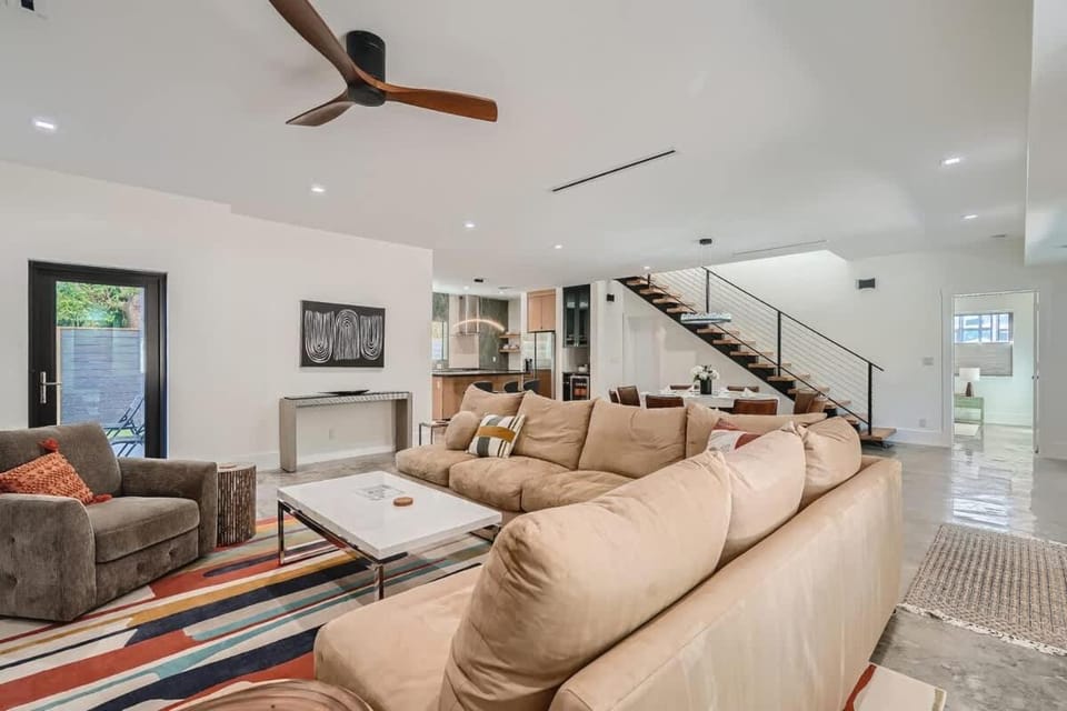 Villa Vogue - Designer Finishes Meet Open Living in Sunshine Park House in West Palm Beach