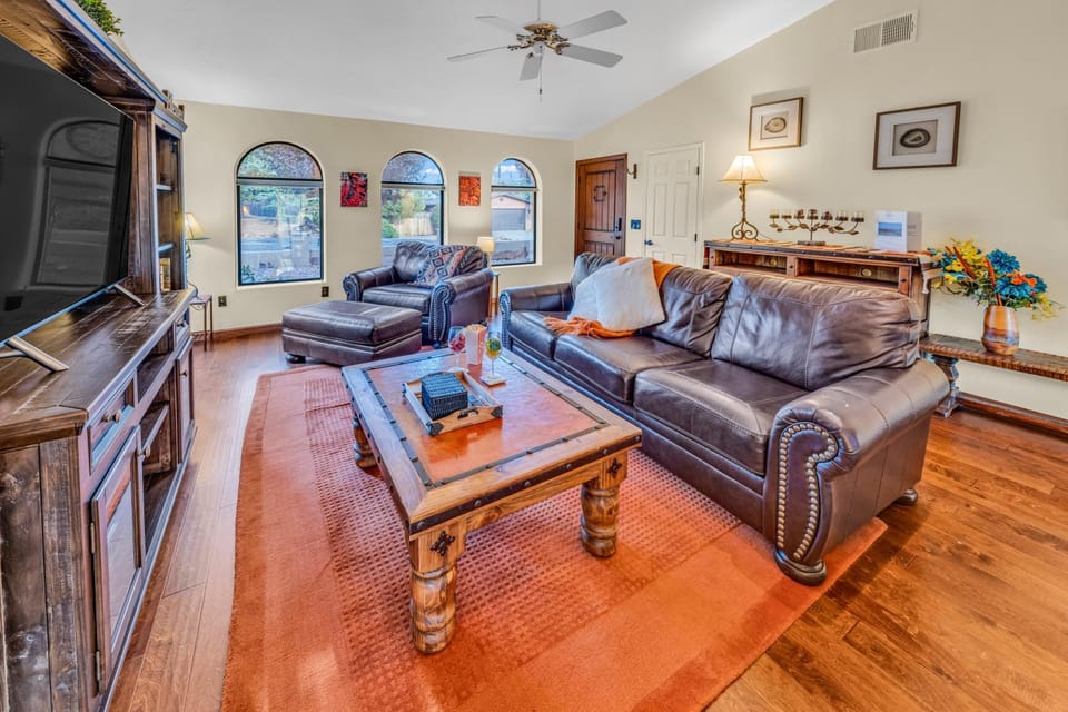 Harmony Hills House in Village of Oak Creek
