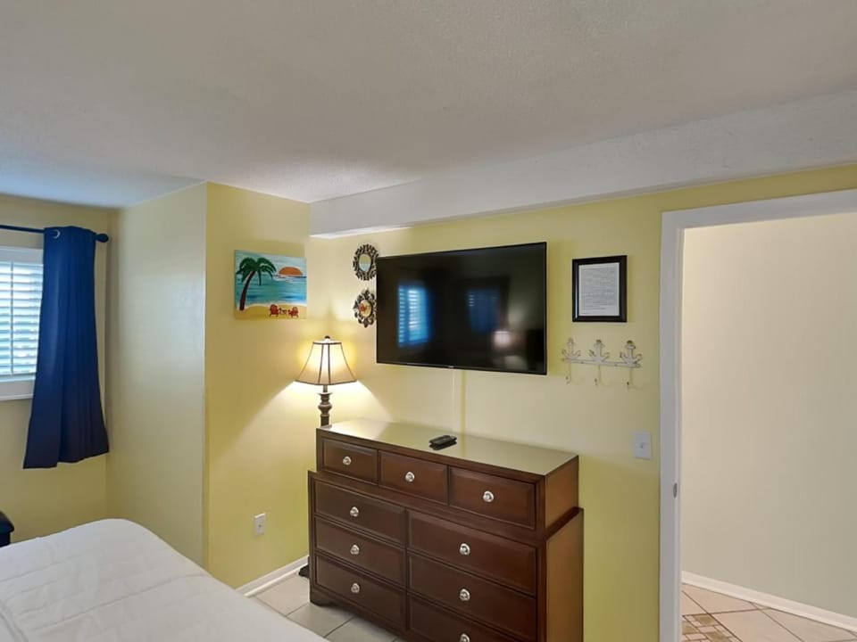 Bed, TV and multimedia, Bedroom, furniture
