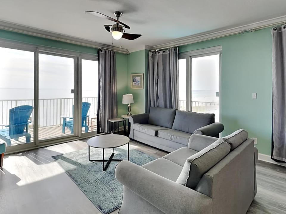 View (from property/room), Balcony/Terrace, Living room, Seating area, Sea view