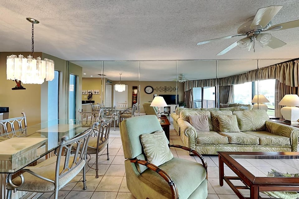 Balcony/Terrace, Living room, Dining area, Sea view, furniture