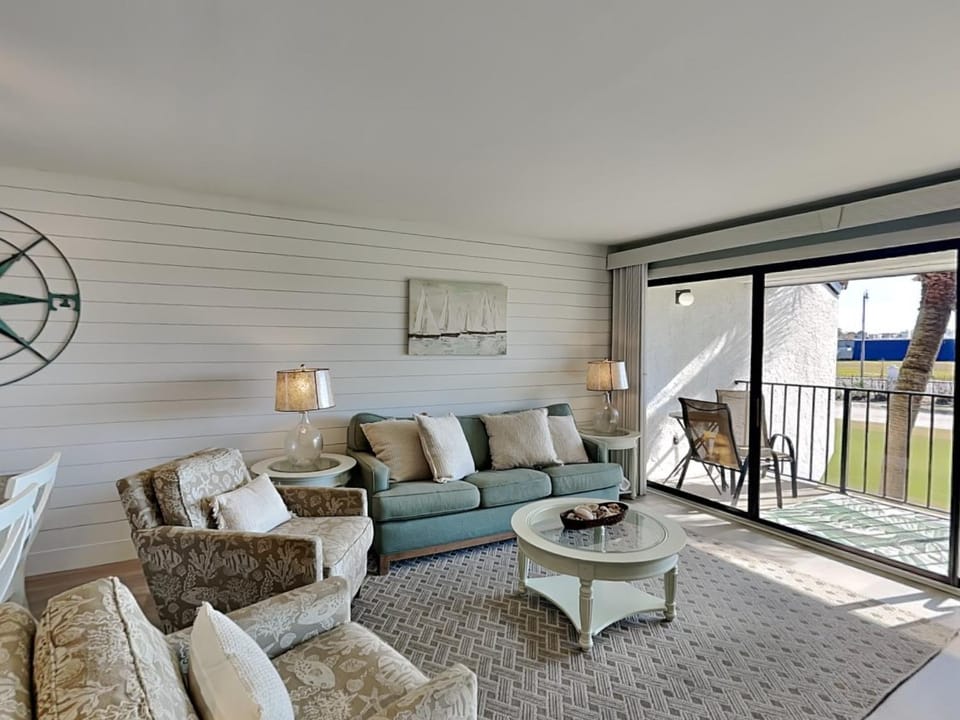 Balcony/Terrace, Living room, Seating area, furniture