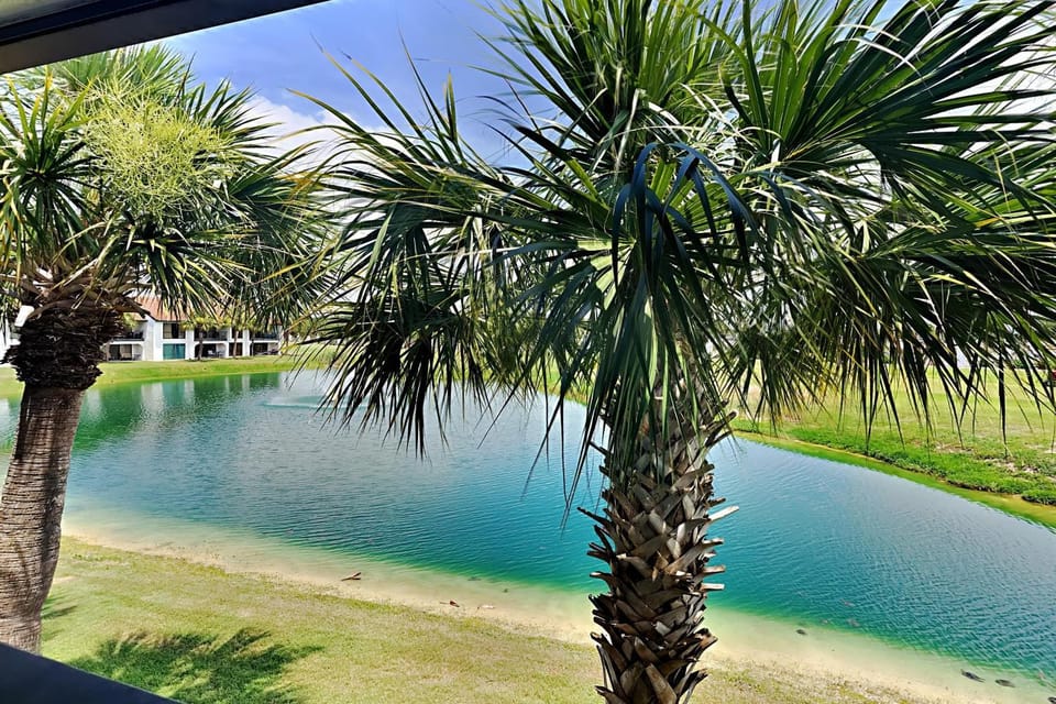 View (from property/room), Lake view, Sea view