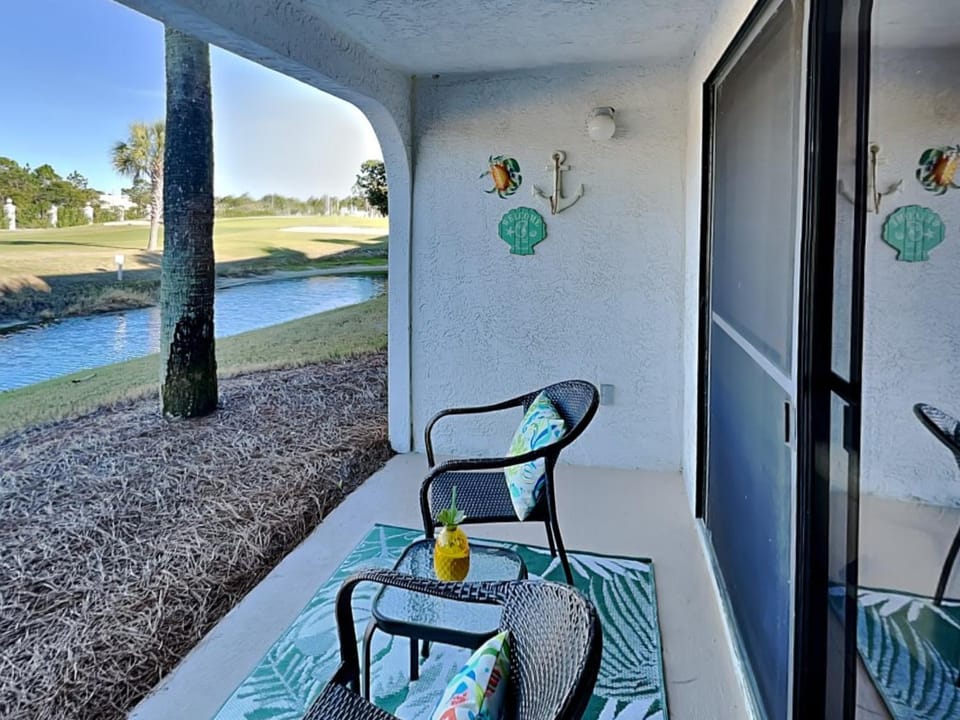 Patio, Golfcourse, View (from property/room), Balcony/Terrace, Seating area, Sea view