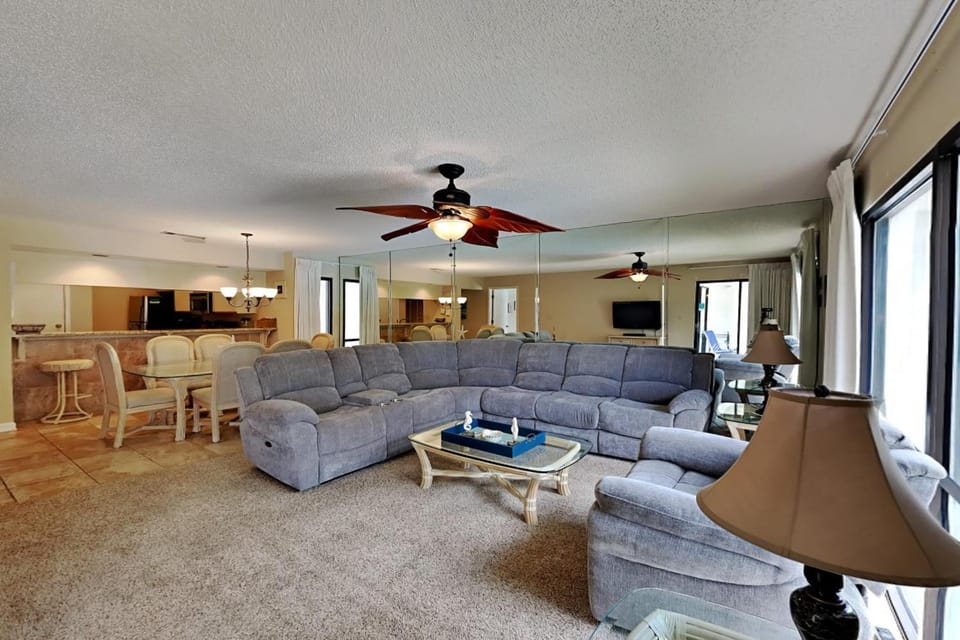 TV and multimedia, Living room, Seating area, Dining area, furniture