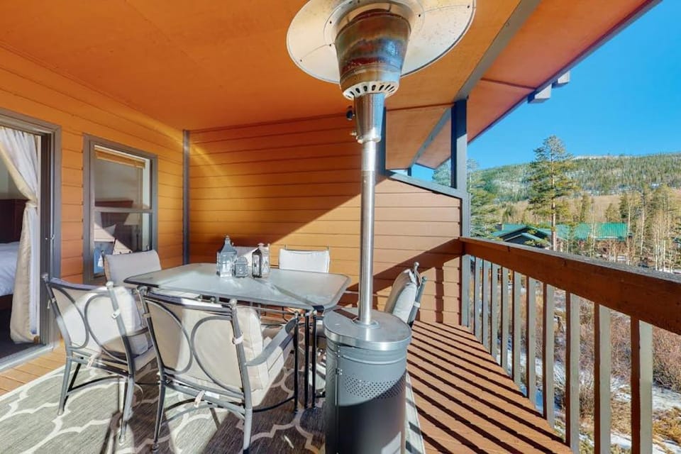 Mountainside Retreat Apartment in Frisco