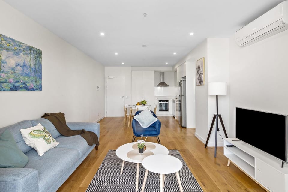 Ambrosia - East End Hillside Haven Apartment in Adelaide
