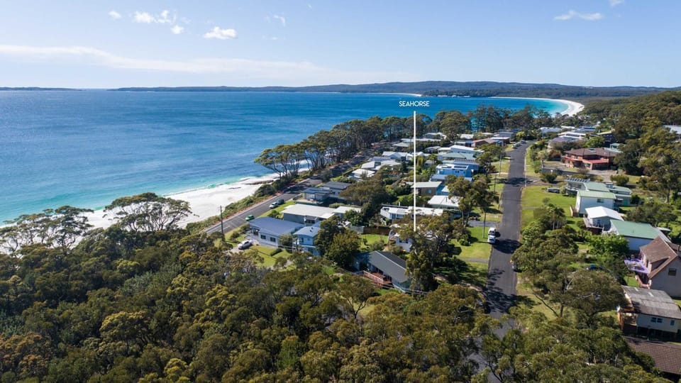 Seahorse - 4BR home moments to Hyams Beach House in Vincentia