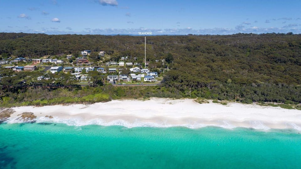 Seahorse - 4BR home moments to Hyams Beach House in Vincentia
