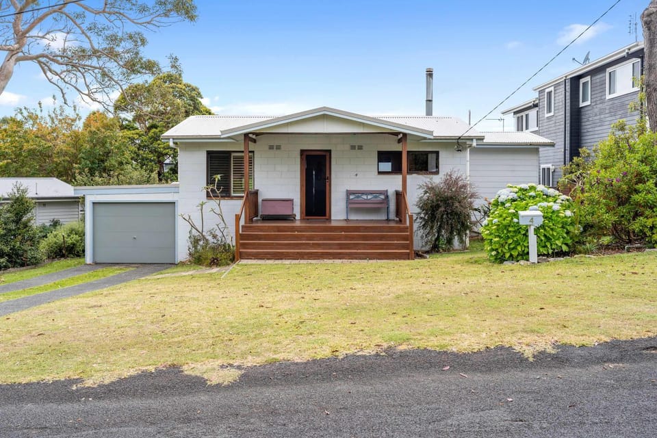 Seahorse - 4BR home moments to Hyams Beach House in Vincentia