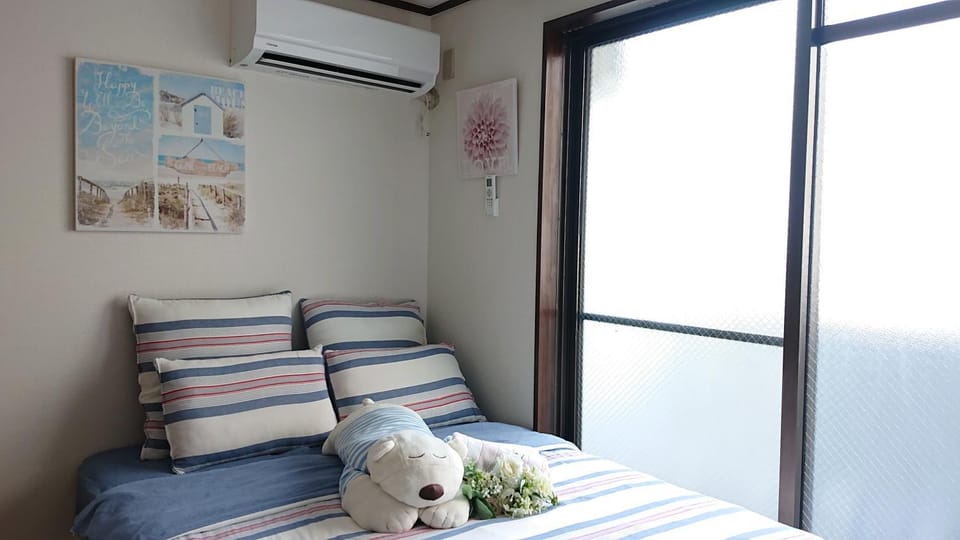 Bed, Photo of the whole room, Bedroom, air conditioner