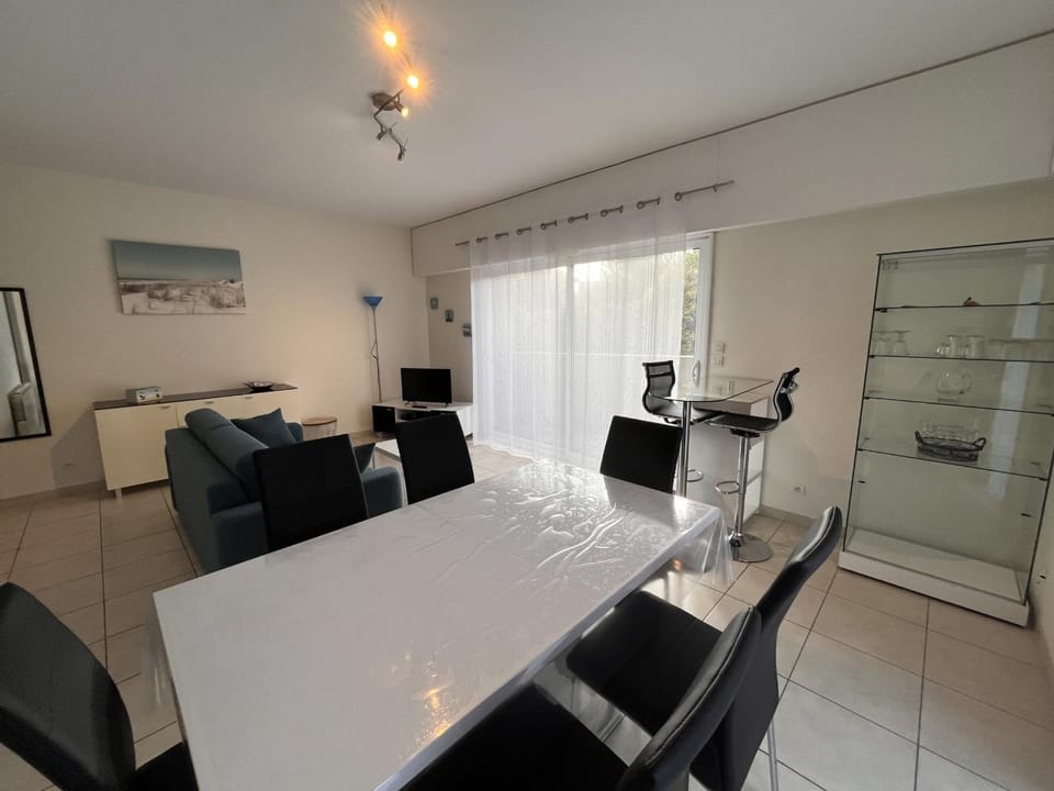 Appartement 3* près plage Les Sables-d'Olonne, 2 chambres, garage, équipements complets Apartment in Les Sables-d'Olonne