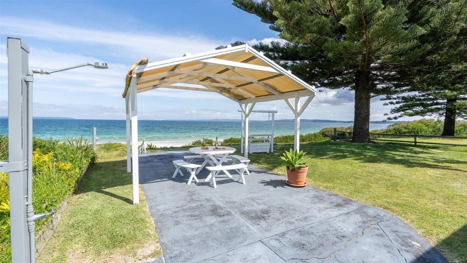 Absolute Beach House in Callala Bay