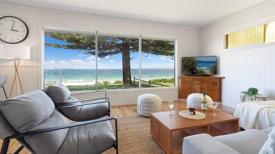 Absolute Beach House in Callala Bay