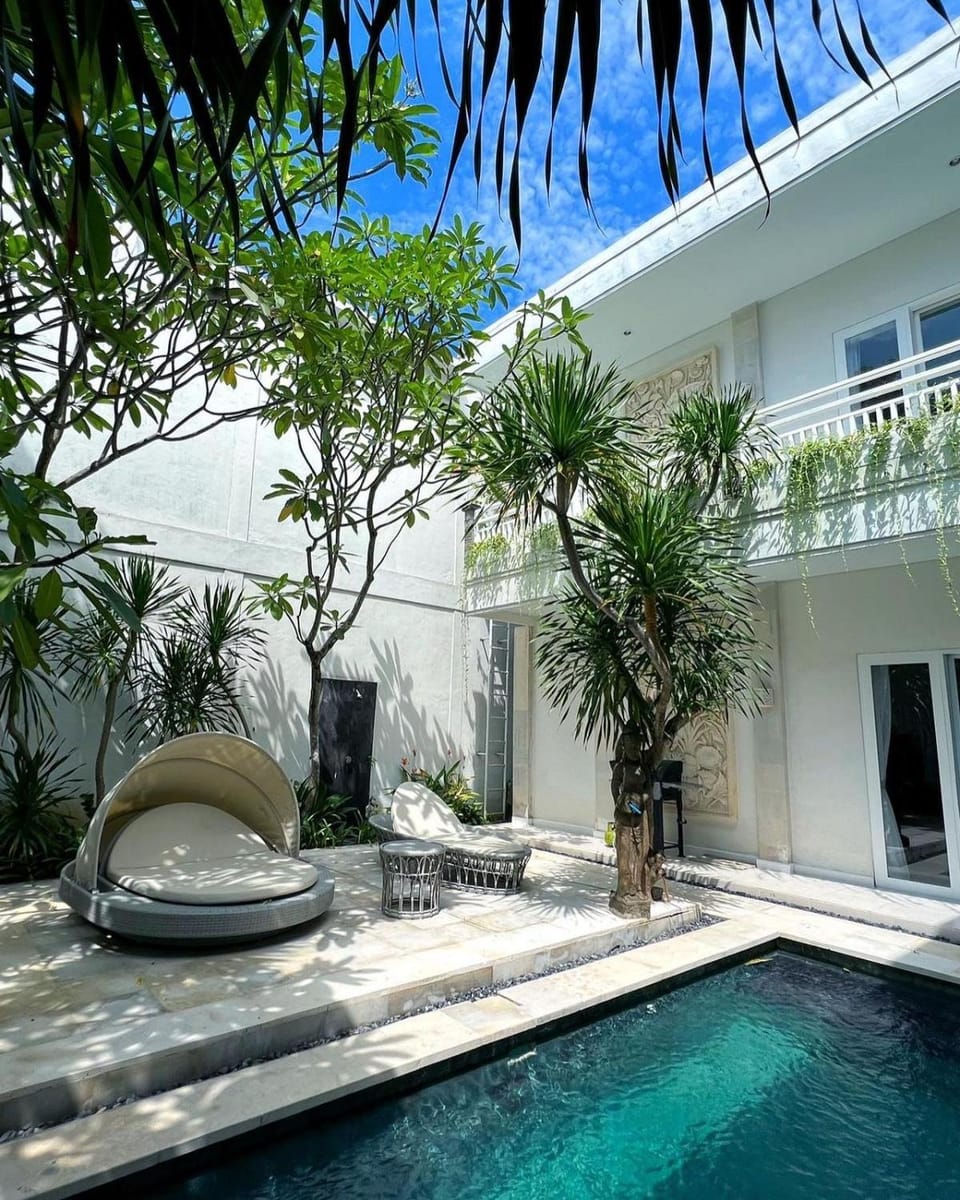 Patio, Day, Pool view, Swimming pool, Swimming pool, sunbed
