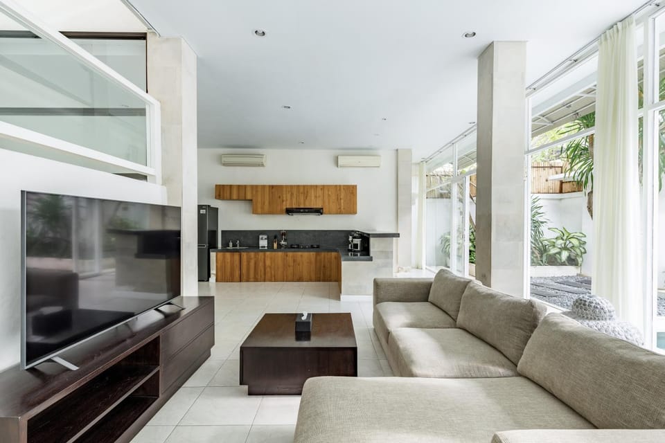 Communal lounge/ TV room, TV and multimedia, Kitchen or kitchenette, Living room, Seating area, Evening entertainment
