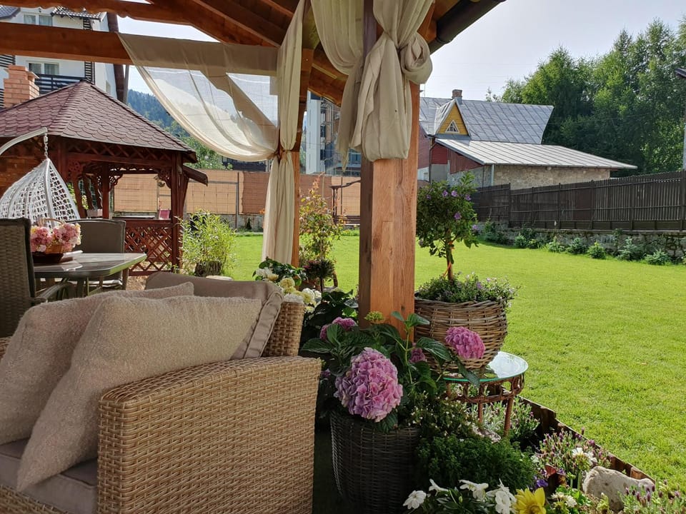 Patio, BBQ facilities